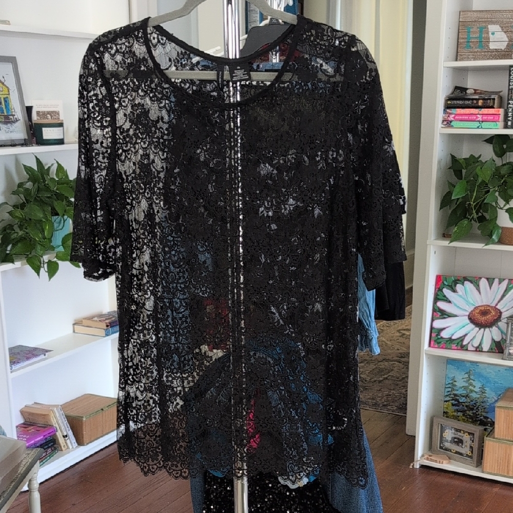 New Directions Black Lace Blouse